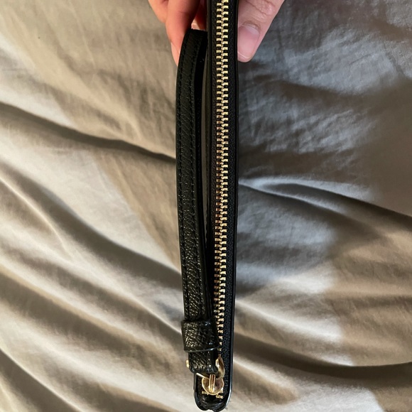 Coach wristlet - Picture 2 of 5